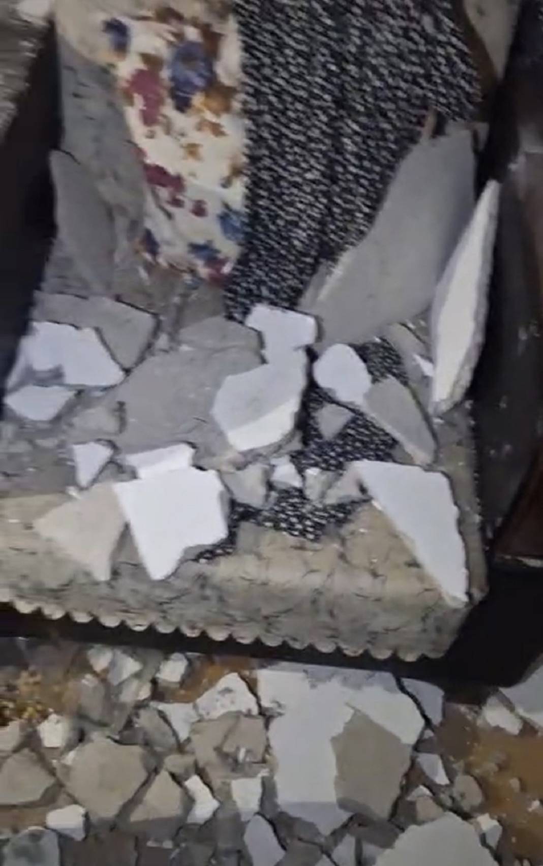 Evinde otururken kanlar içinde kaldı! 1